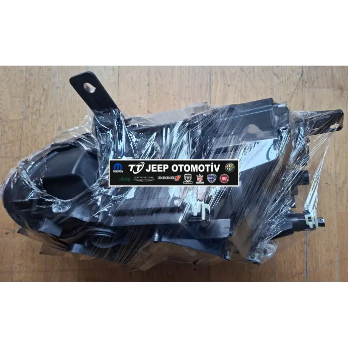 Alfa Romeo Giulietta Sağ Ön Far - OEM -