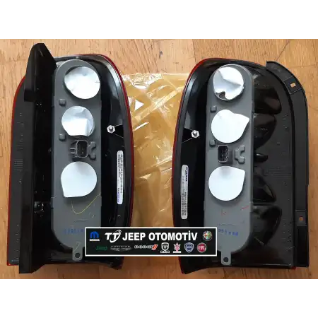 2002 - 2007 Jeep Cherokee (KJ) Sağ - Sol Stop (3 Duylu)