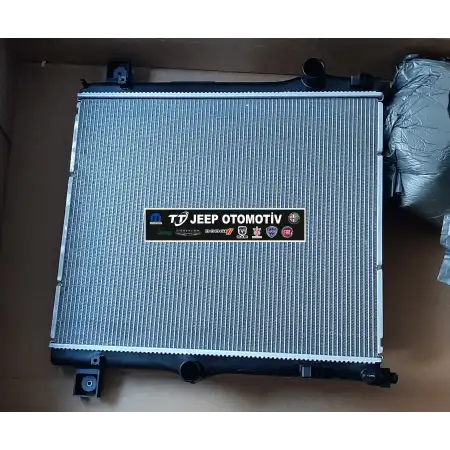 2008 - 2012 Jeep Cherokee / Dodge Nitro Radyatör 68003966AB