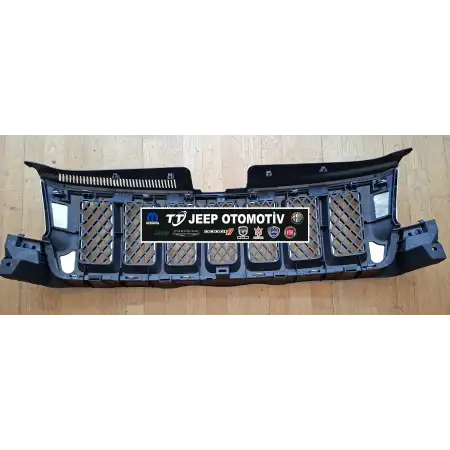 2011 - 2013 Jeep Grand Cherokee Ön Izgara Panjur 55079377AC -55079377AE-55079377AD OEM