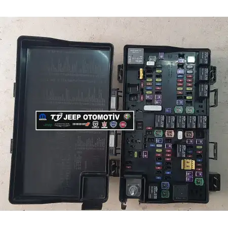 2015 Jeep Grand Cherokee Sigorta Kutusu 68242818AC K68242818AC