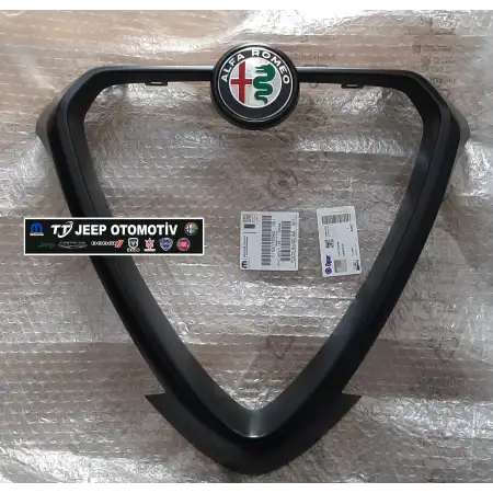 2022 - 2025 Alfa Romeo Tonale Ön Üçgen Arma / Logo 156170260