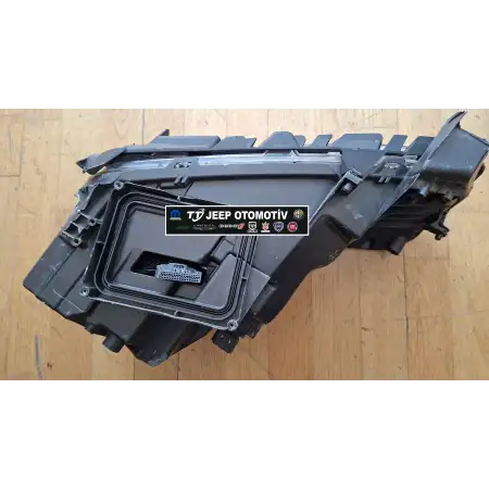 2023 - 2024 Jeep Avenger Sağ Ön Far 52218717 - 2.El Ürün