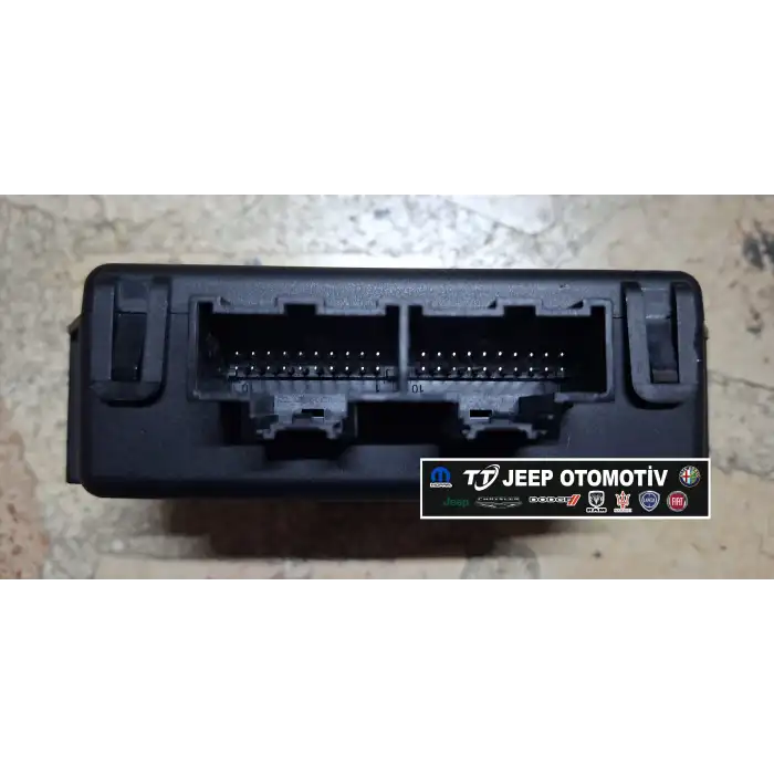 2008 - 2013 GM Chevrolet Tahoe Gateway Control Module 25883951 - 2.El