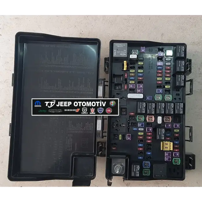 2012 Jeep Grand Cherokee Sigorta Kutusu 68089320AE K68089320AE