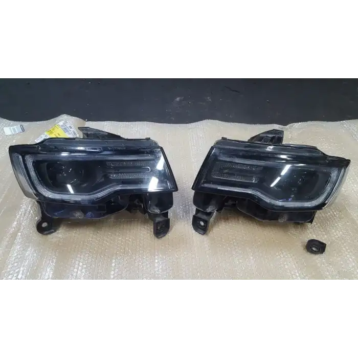 2014-2015 Jeep Grand Cherokee (WK) Siyah Sol Far 68142493AH