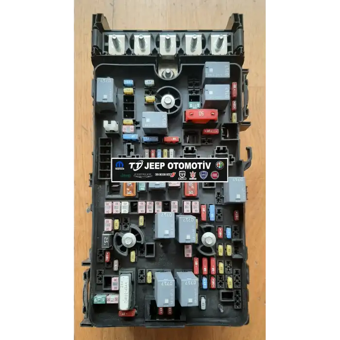 2014 Jeep Cherokee (KL) Sigorta Kutusu 68193002AF K68193002AF