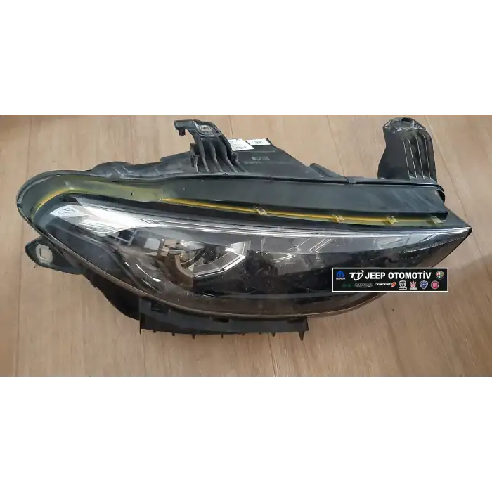 2015 - 2021 Fiat Egea Sağ Ön Far 52109114 52145154
