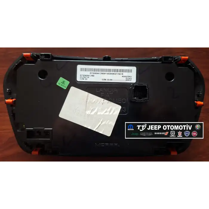 2018 - 2025 Jeep Renegade Klima Kontrol Kumandaları 735694128 - 2.El