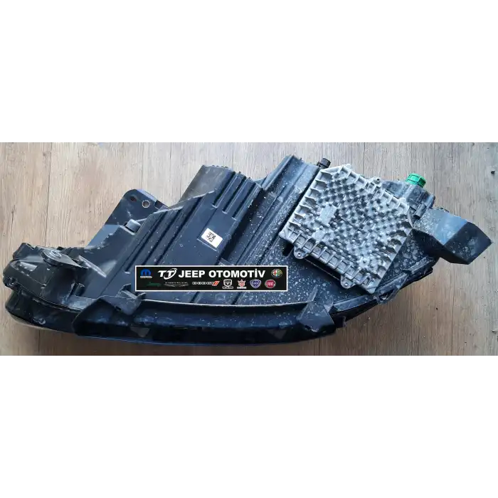 2022 - 2025 Alfa Romeo Tonale Sağ Ön Far 50564399 - 2.El Ürün