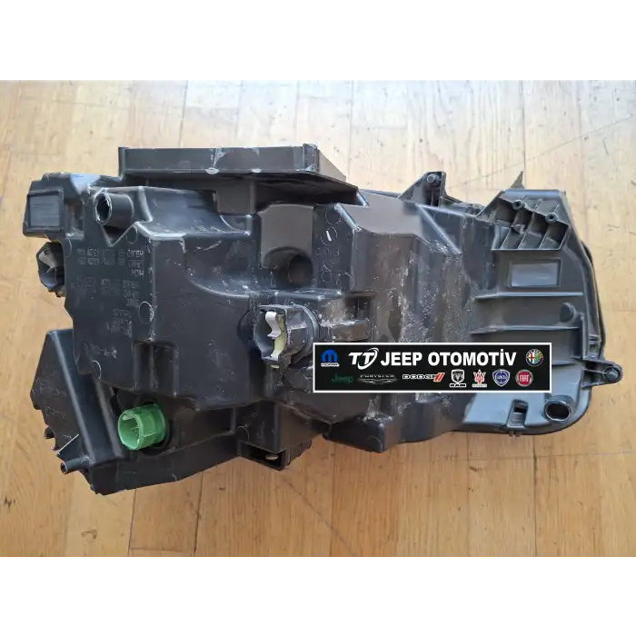 2023 - 2024 Jeep Avenger Sağ Ön Far 52218717 - 2.El Ürün