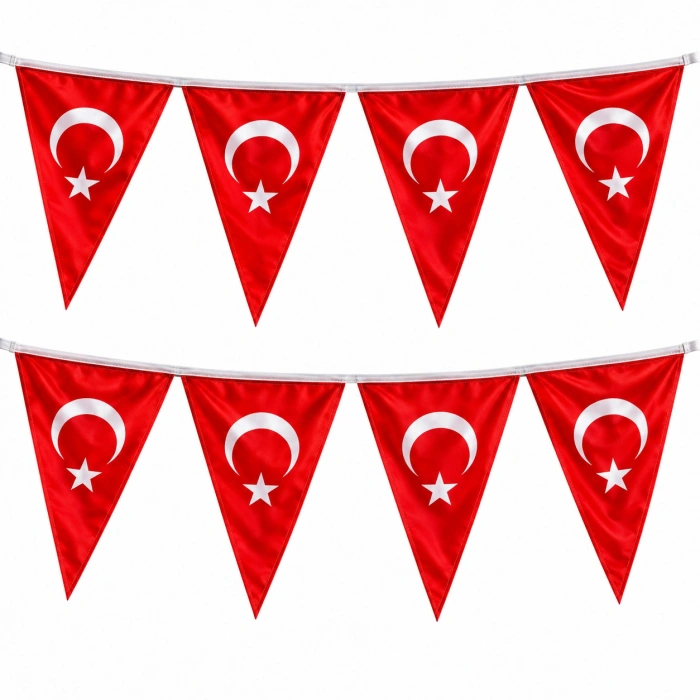 İpe Dizili Üçgen Türk Bayrak