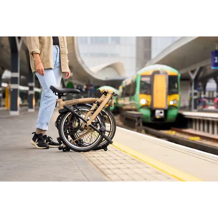 Brompton C Line M12L Katlanır Bisiklet 12 Vites Dune Sand