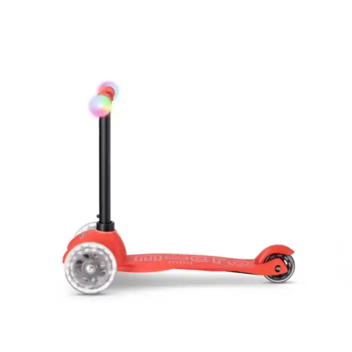 Micro Mini2Grow Deluxe Magic LED 3 Tekerlekli Scooter Red