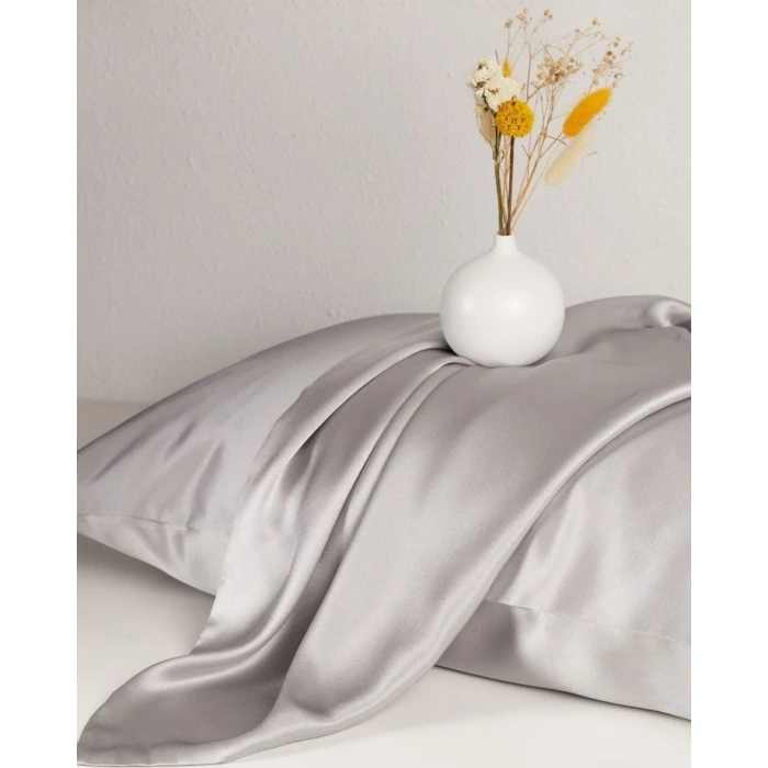 2’li  İpek Dokulu Saten Yastık Kılıfı 50x70 – Gümüş – Mikrosaten, Saç ve Cilt Dostu