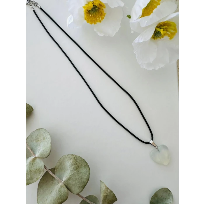 El Yapımı Beyaz Kalpli Kolye