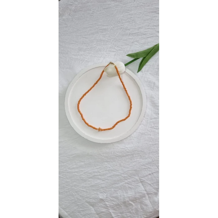El Yapımı Turuncu Boncuk Kolye