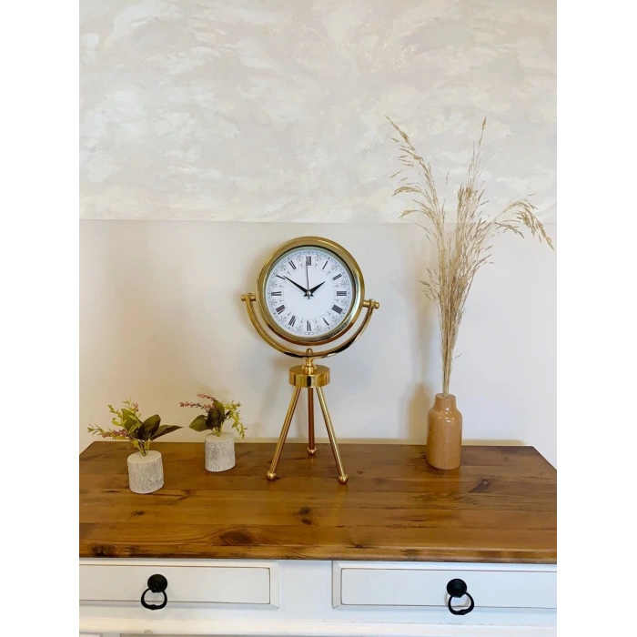 Gold Metal Mini Tripod Desenli Roma Rakamı Masa Saati 45×26 cm