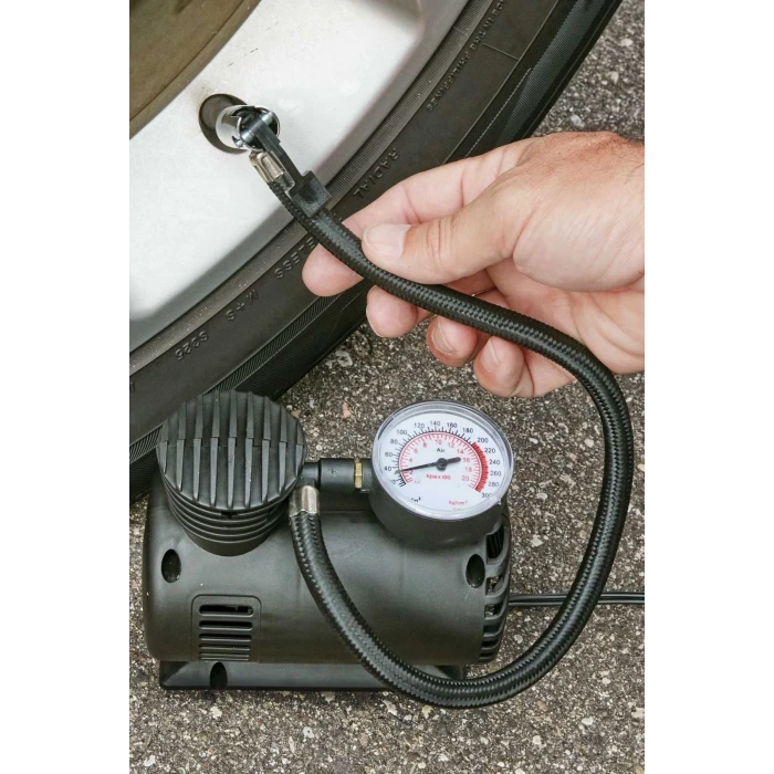 İpek Yıldızı® 300 PSI Güçlü Taşınabilir Hava Kompresörü–Araba, Motosiklet, Bisiklet ve Top Şişirme İçin Çakmaklıklı Lastik Şişirme Pompası