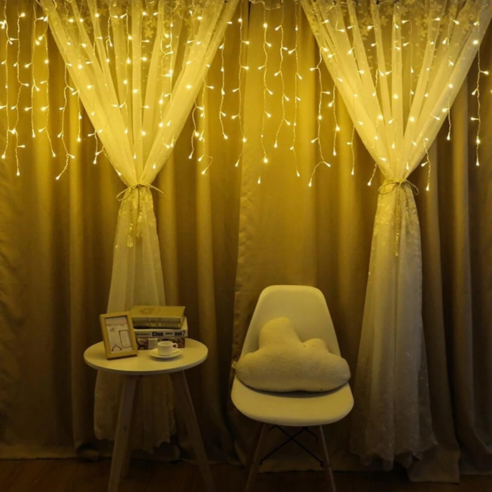 İpek Yıldızı® 8 Fonksiyonlu 16 Saçaklı Perde Led 3 x 1 (Günışığı)