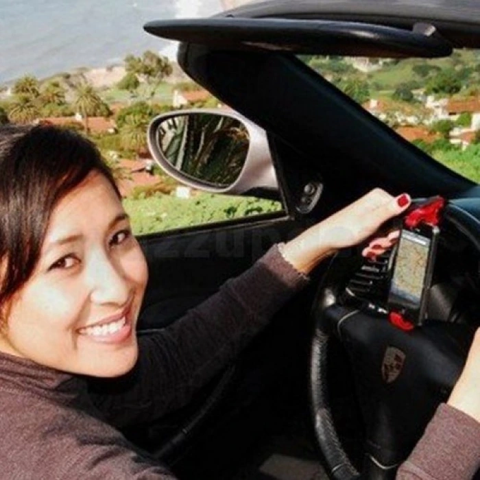 İpek Yıldızı® Araç içi Direksiyon Arası Pratik Telefon Navigasyon Tutucu Alet