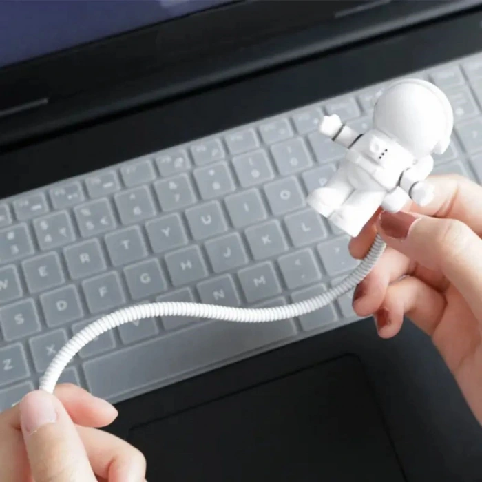 İpek Yıldızı® USB Astronot Gece Lambası, Masa Lambası, Kitap Okuma Lambası Işığı