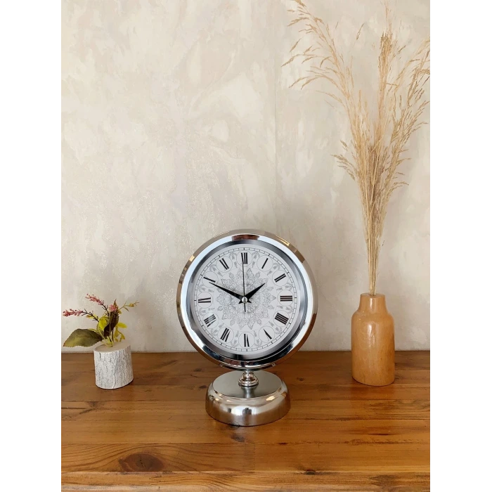 Krom Metal Çini Desen Roma Rakamlı Masa Saati