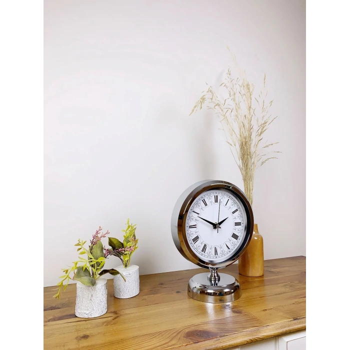 Krom Metal Desenli Roma Rakamlı Masa Saati