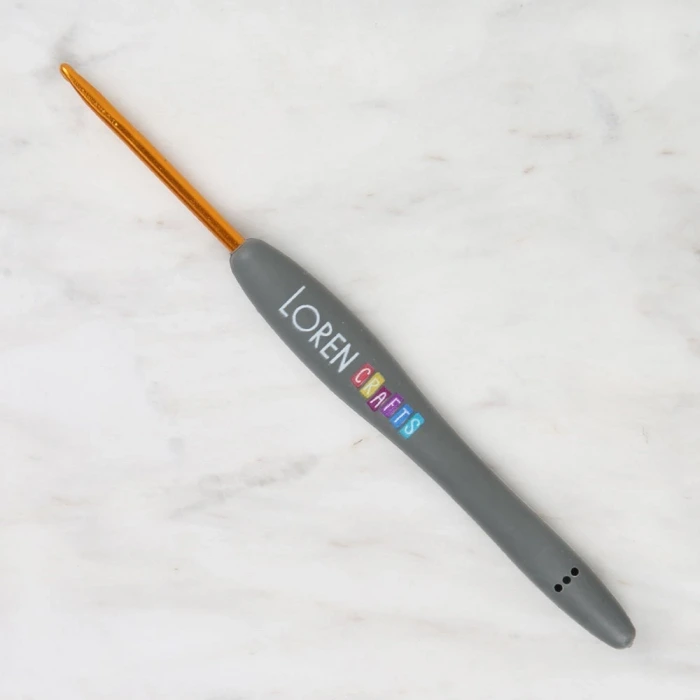 LOREN ALTIN UÇLU YUMUŞAK SAPLI ÖRGÜ TIĞI LRN-041 3