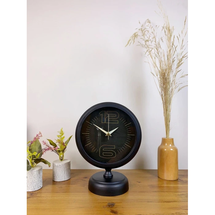 Siyah Metal Spor Masa Saati 25×20 cm