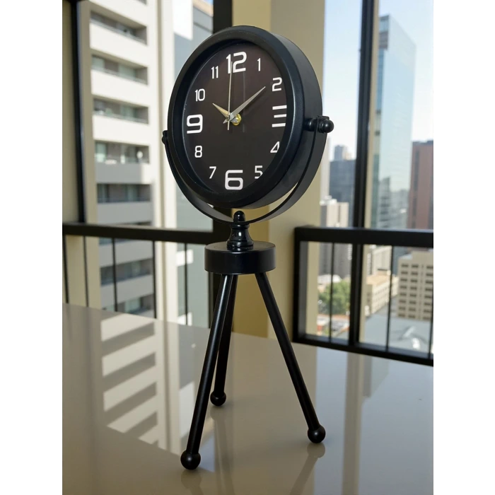 Siyah Zarif Üç Ayaklı Masa Saati