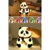 5 Farklı Renk Modlu Panda Figürlü Pofuduk LED Gece Lambası–Yumuşak Dokulu Çocuk Odası ve Dekoratif Şarjlı Ortam Işığı