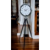 Elegance Desenli Tripod Ayaklı Saat
