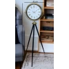 Gold Göz Alıcı Tripod Ayaklı Duvar Saati