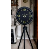 Gold Rakamlı Siyah Tripod Ayaklı Saat
