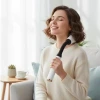 İpek Yıldızı® 4 Farklı Başlıklı Uzun Saplı Derin Doku Masaj Tabancası, Boyun, Omuz ve Sırt için Ergonomik Saplı Çoklu Masaj Modlu Taşınabilir Masaj Al