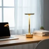İpek Yıldızı® Eskitme Gold Kasa Dokunmatik Şarjlı Masa Lambası – 3 Renk Işık Modlu, LED Aydınlatmalı, Modern & Dekoratif Abajur