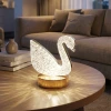 İpek Yıldızı® Kuğu Model Kristal LED Masa Lambası – Dokunmatik, 3 Renk Işık Modlu, Şarjlı Mini Dekoratif Gece Lambası