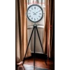 Krom Asalet Tripod Ayaklı Saat
