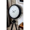 Siyah 24 Saat Göstergeli Özel Tasarım Tripod Ayaklı Saat