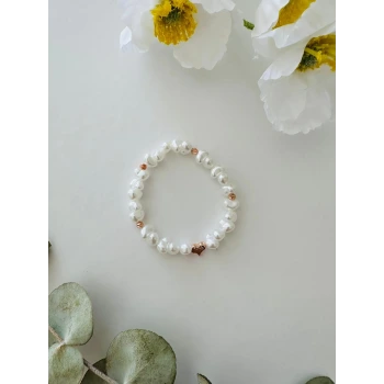 Beyaz Boncuklu El Yapımı Bileklik – Tarzınızı Tamamlayın