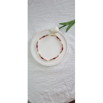 El Yapımı Üç Renkli Boncuk Kolye