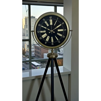 Eskitme İhtişam Tripod Ayaklı Saat