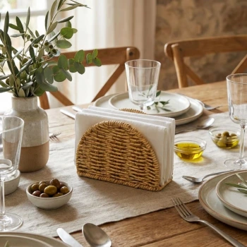 İpek Yıldızı® Dekoratif Plastik Rattan Yarım Yuvarlak Peçetelik–Doğal Hasır Dokulu Masaüstü Peçete Standı