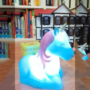 İpek Yıldızı® Dekoratif Unicorn Renk Değiştiren Pilli Led Gece Lambası (Mavi)