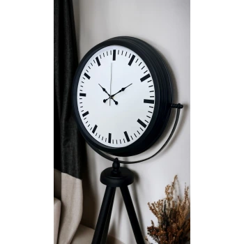 Siyah & Beyaz Saf Sade Tasarım Tripod Ayaklı Saat