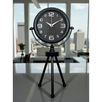 Siyah Zarif Üç Ayaklı Masa Saati