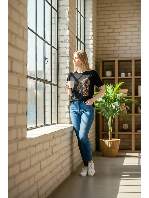 Sheenza Kadın Siyah Leopar Payet Nakışlı Tişört