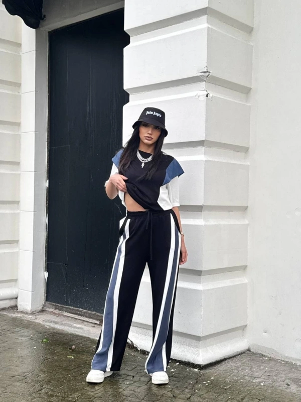 Renk Bloklu Oversize Tişört ve İspanyol Paça Eşofman Takımı