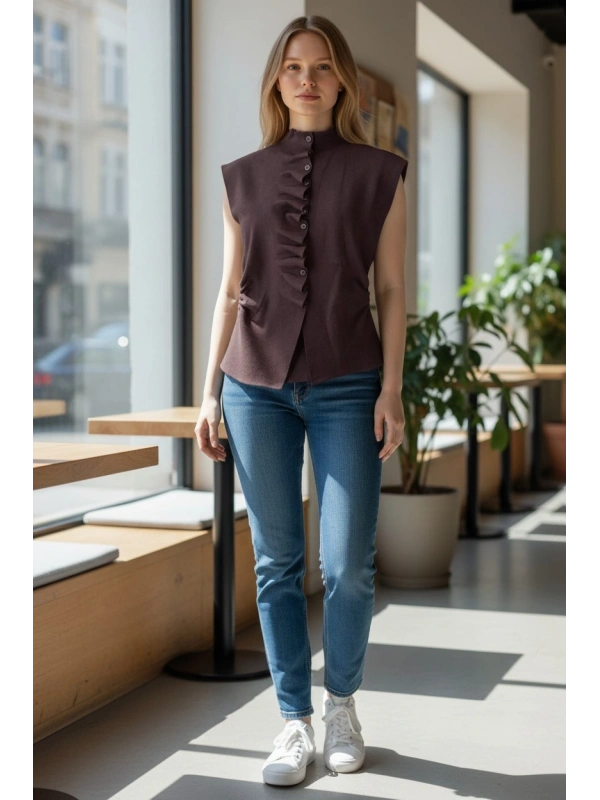 Dik Yaka Fırfır Detaylı Kolsuz Bluz